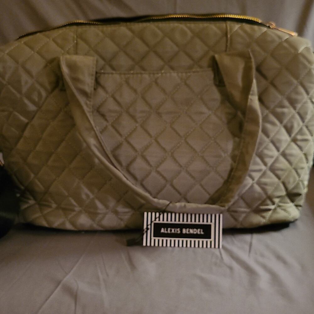 NWT Alexis Bendel Green Quilted Duffle Bag Large Weekender Travel Tote